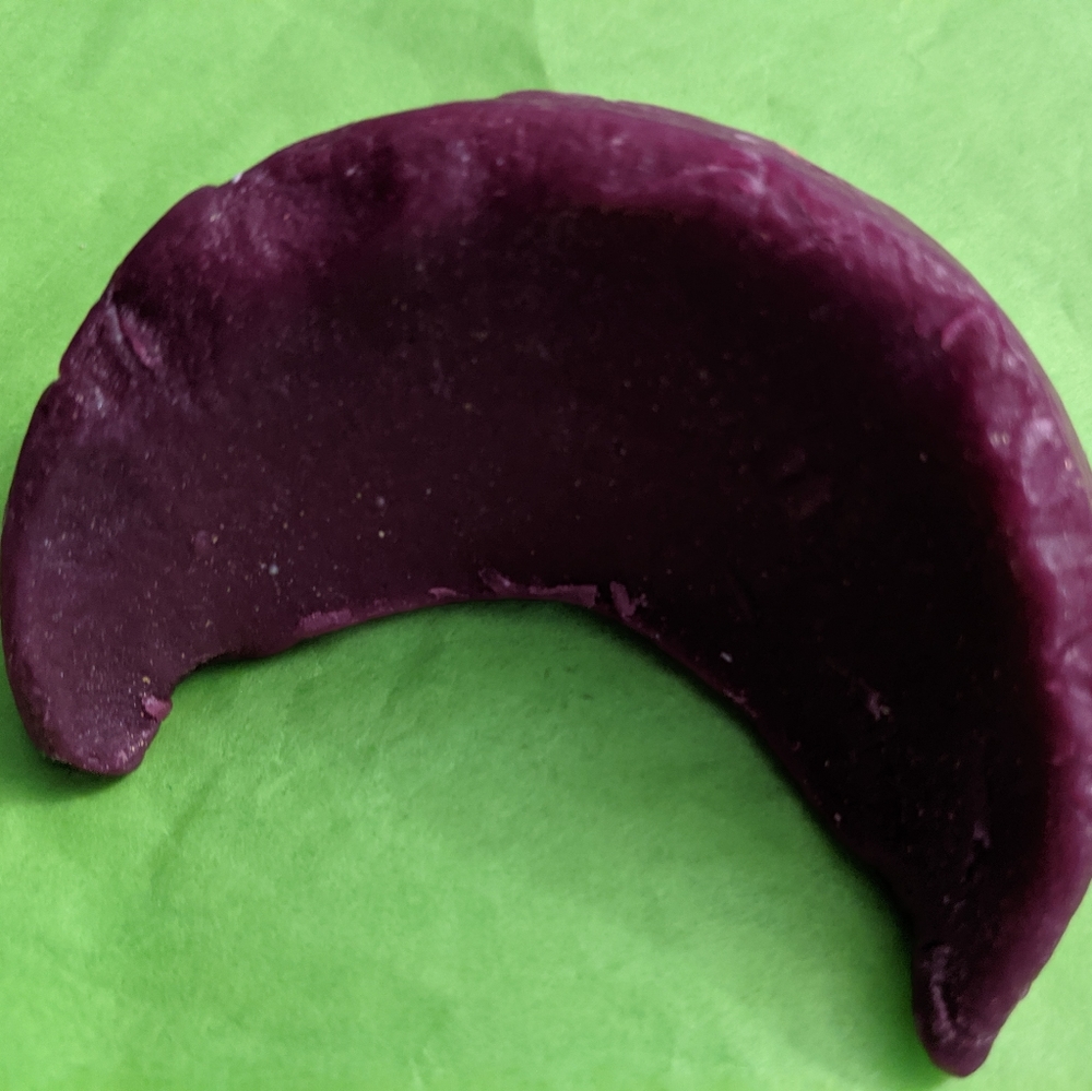 Lush exclusive Night Bloom soap.🌺Unused